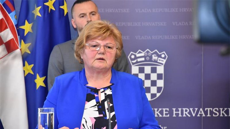 Murganić: Povećavamo roditeljske naknade  za drugih šest mjeseci sa 3.991 na 5.600 kuna